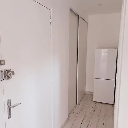 Superbe En Plein Centre-ville De Крепи-ан-Валуа